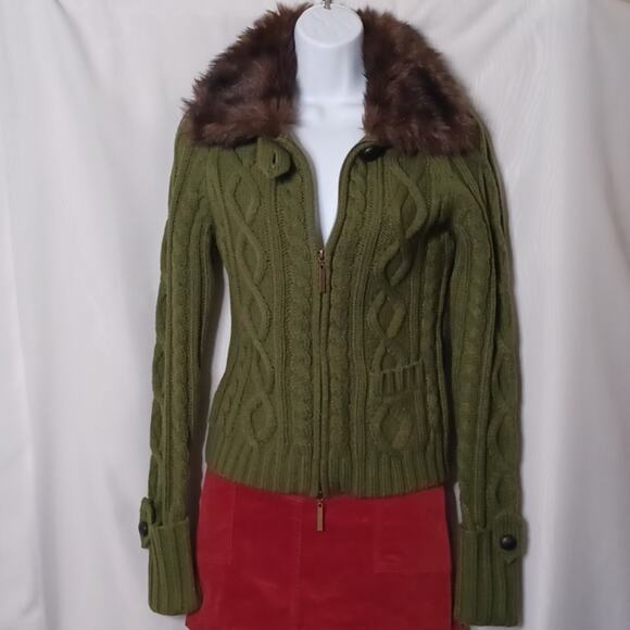 BCBGMAXAZRIA Green Wool Blend Cable Knit Sweater. Size S - Picture 11 of 15